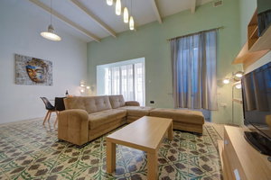 Hotel Spacious High Ceiling Sliema Apartment cazare Sliema