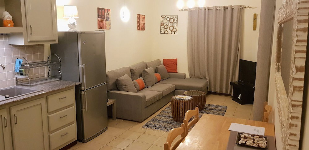 Paradya Beach Apartments