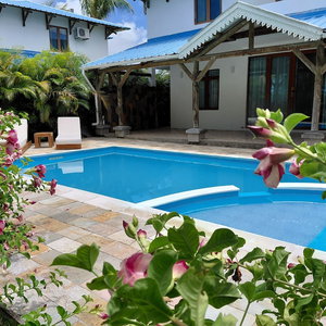 Sejur Orchid Villas By Sea Resorts vacanta Quatre Cocos