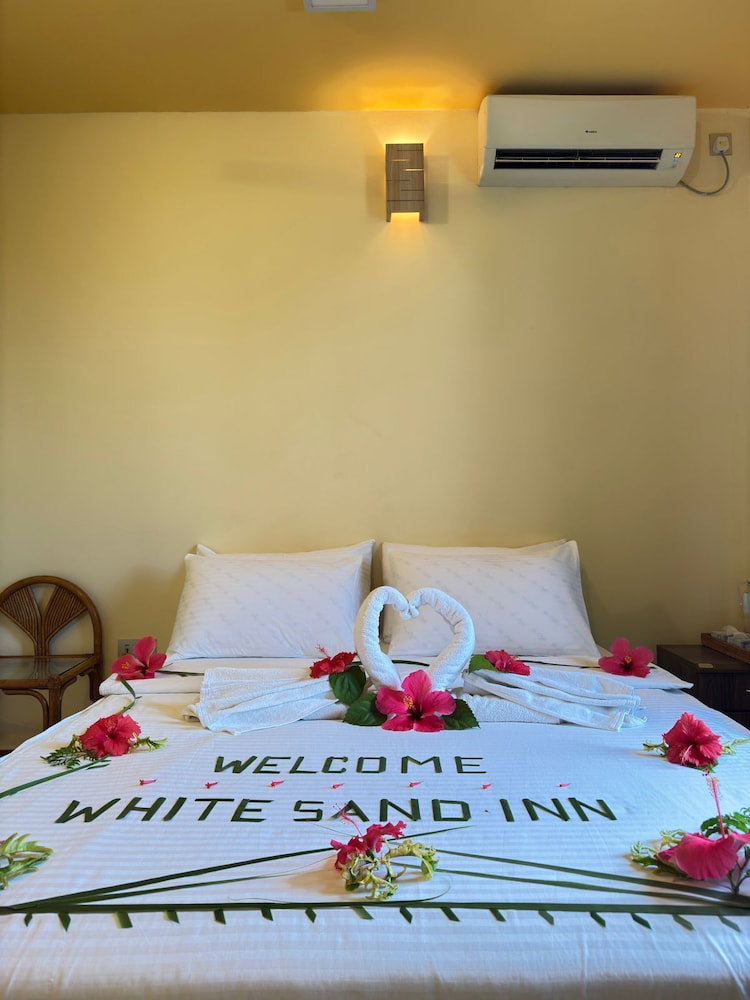 Hotel White Sand Inn