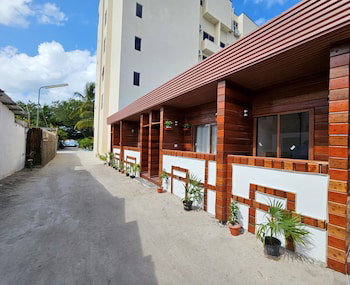 Hotel Batuta Maldives Inn