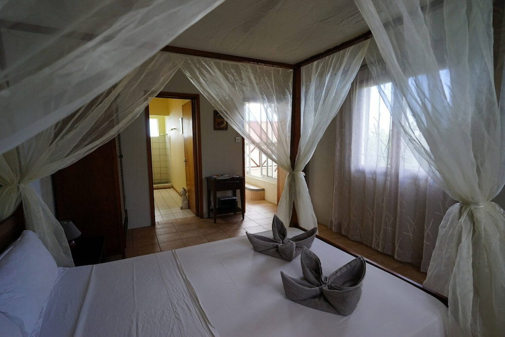 Ocean View Guesthouse In Tamarin, Pool, Sunset