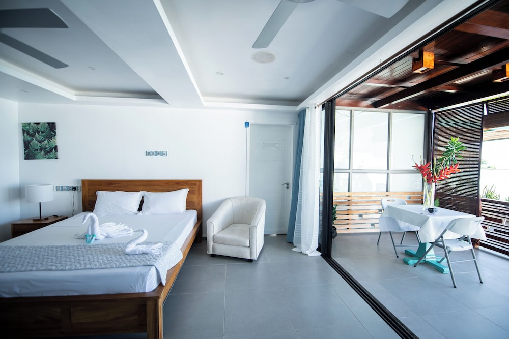 Hotel Holiblue
