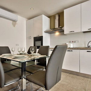 Hotel Off The Strand Gzira 3-Bedroom Apartment cazare Gzira