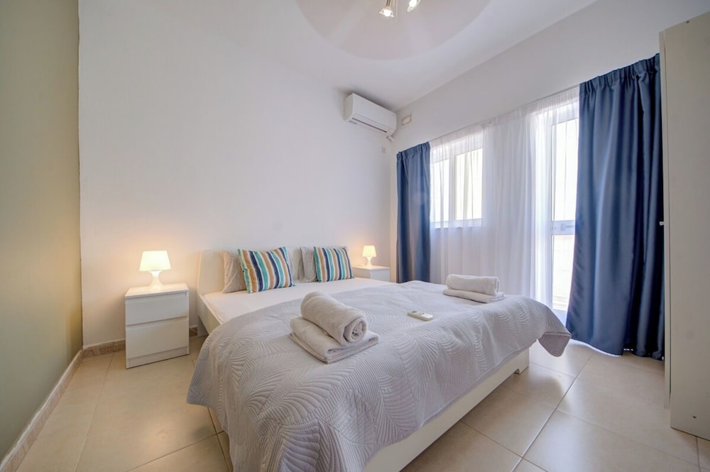 Off The Strand Gzira Top Floor Apartment