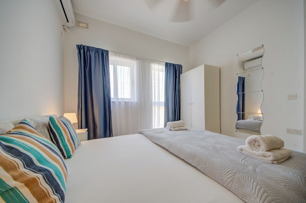 Off The Strand Gzira Top Floor Apartment