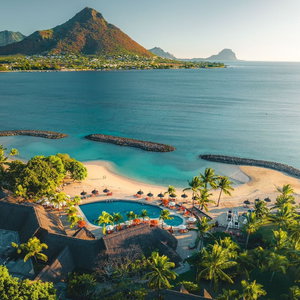 Sejur Sands Suites Resort & Spa vacanta Flic en Flac