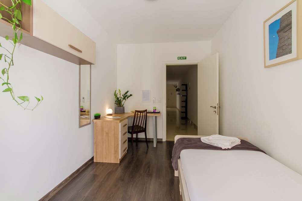 Hotel Swieqistay Room5 Shared Bath - Paceville