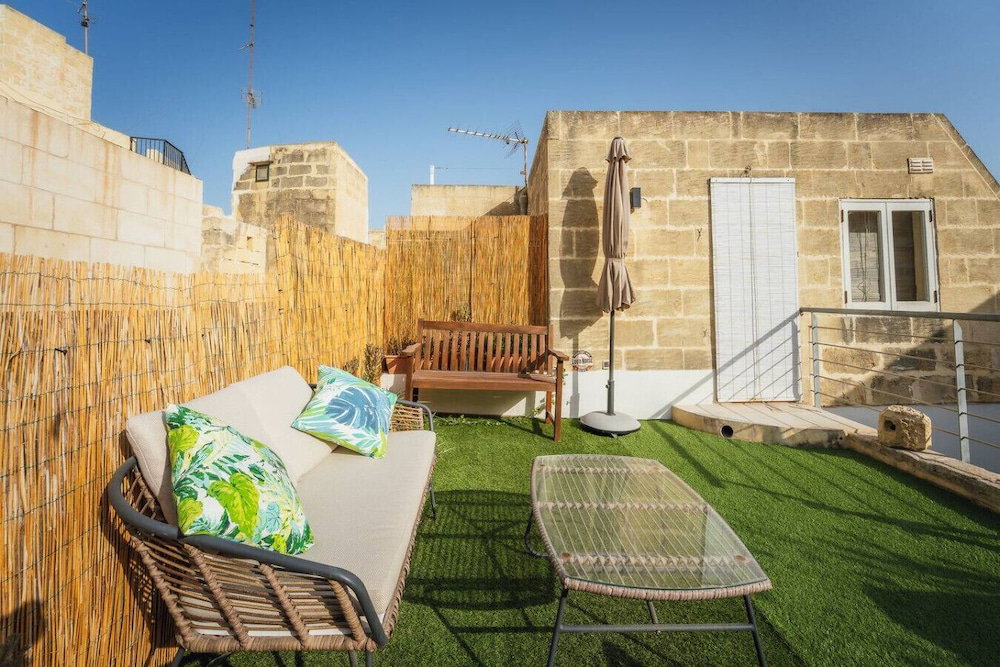 Traditional 500 Year Old Gozitan Townhouse
