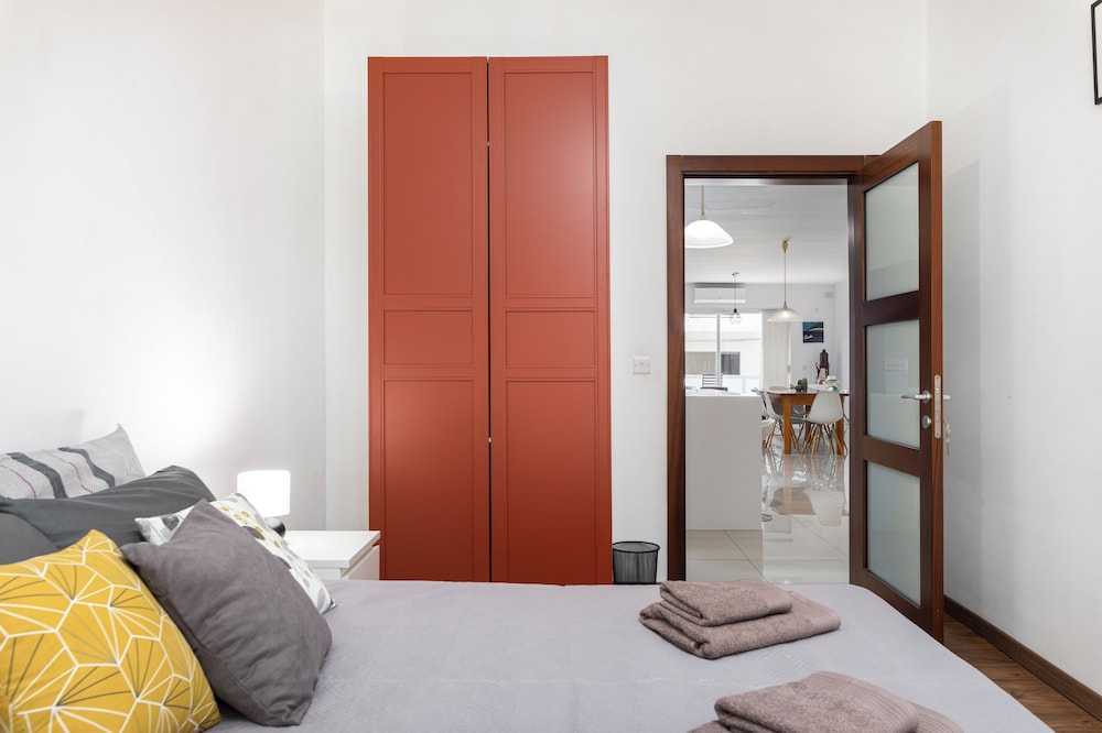 Hotel Chic & Spacious Modern 2Br Apt Near Sea
