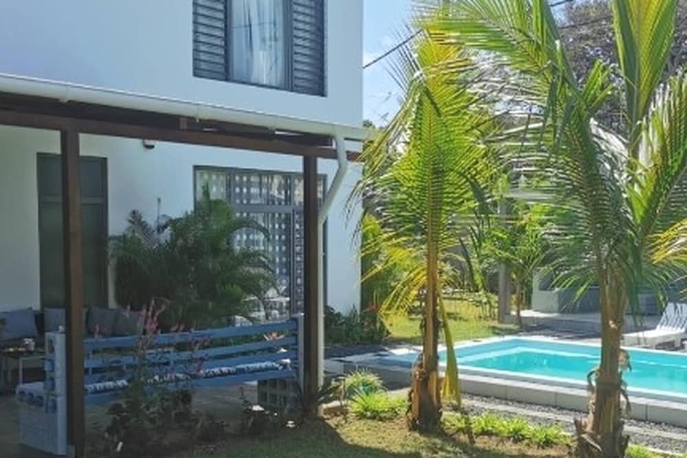 Hotel Serene 3-Bedroom Villa With Private Pool In Roches Noires