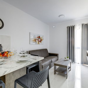 Hotel Chic 2Br Penthouse Steps From The Promenade cazare Gzira