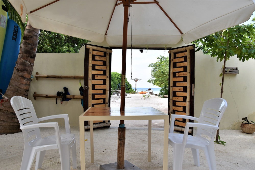 Hotel Kuri Beach View Inn