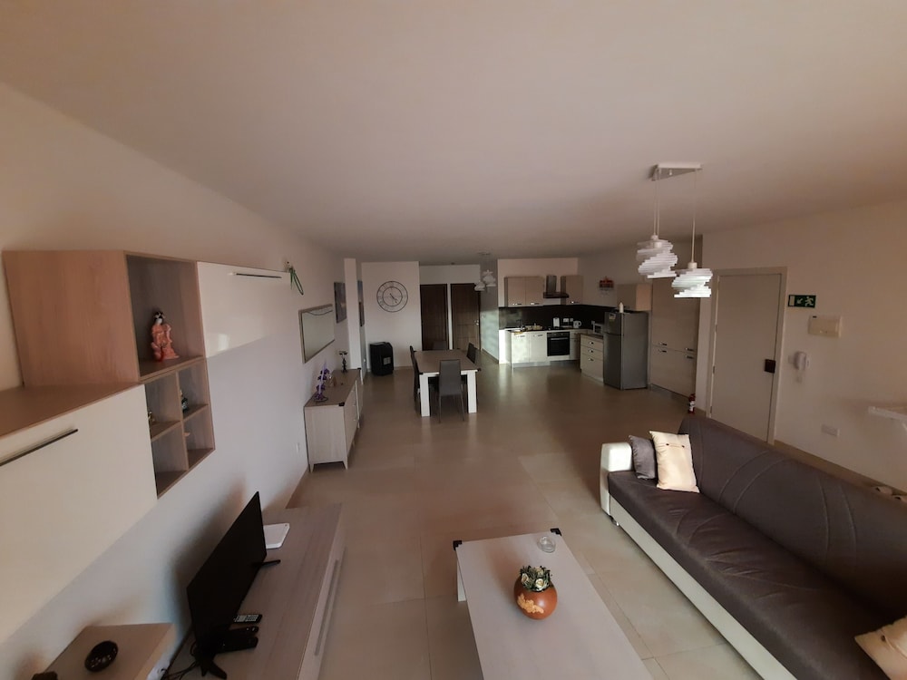 Hotel Paradise Luxury Apartment
