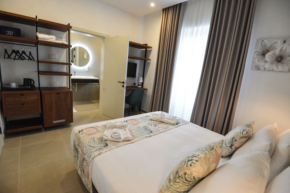 Aqueduct Boutique Rooms
