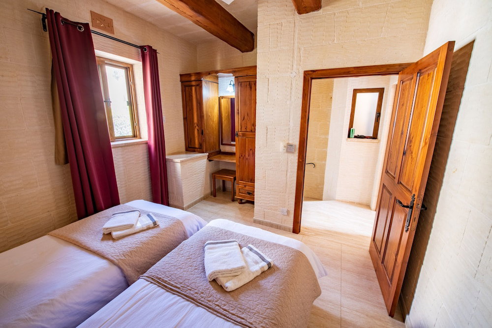 Ta Lucija 2 Bedroom Villa With Private Pool