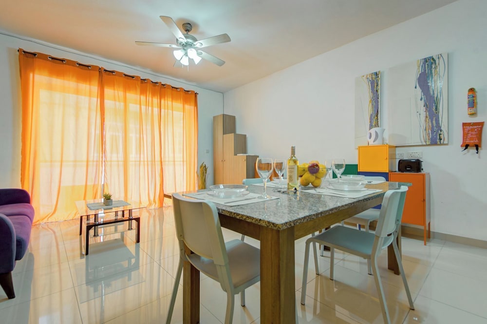 Tranquil Cityscape 3 Bedroom Apartments