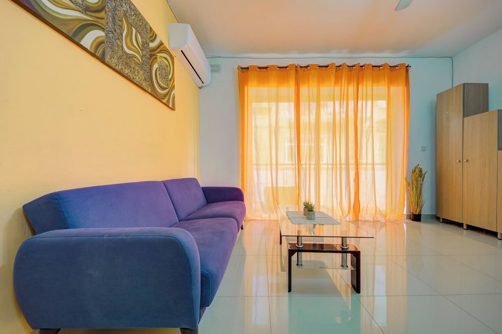 Tranquil Cityscape 3 Bedroom Apartments
