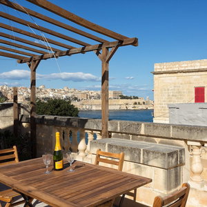Hotel Traditional Maltese Townhouse, Roof Terrace And Views cazare Senglea