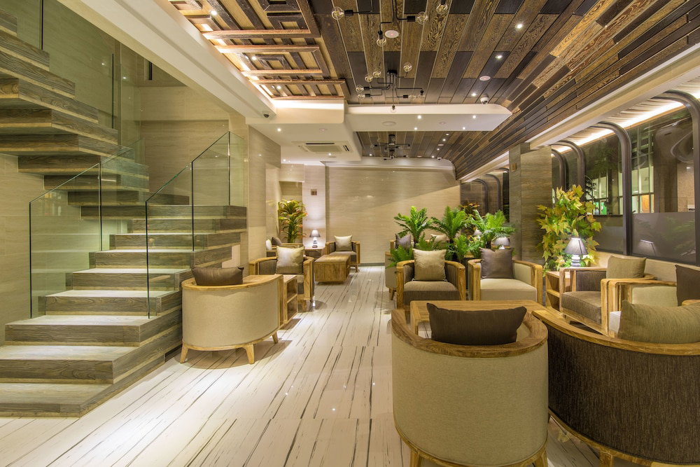 Hotel Samann Grand