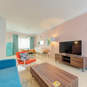 Hotel Colourful Spacious Maisonette With Yard cazare San Pawl il-Bahar