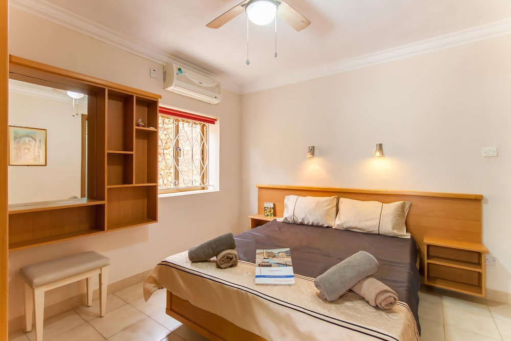 Hotel Villa & Pool Apart In Mellieha Bay Apartments