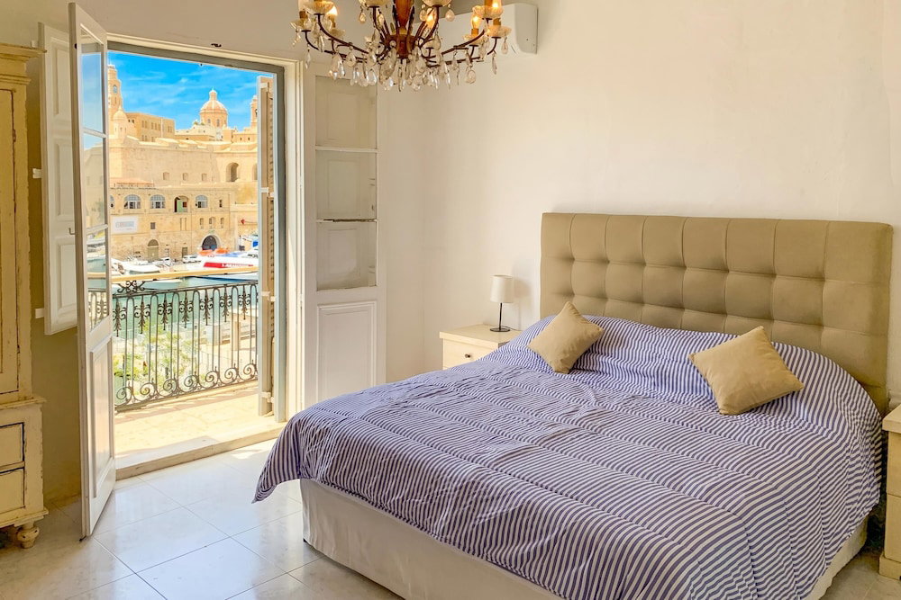 Hotel Bougainvillea Breeze & Marina View