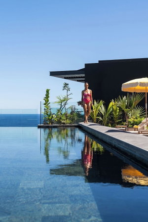 Hotel Legend Hill Residences & Spa cazare Black River