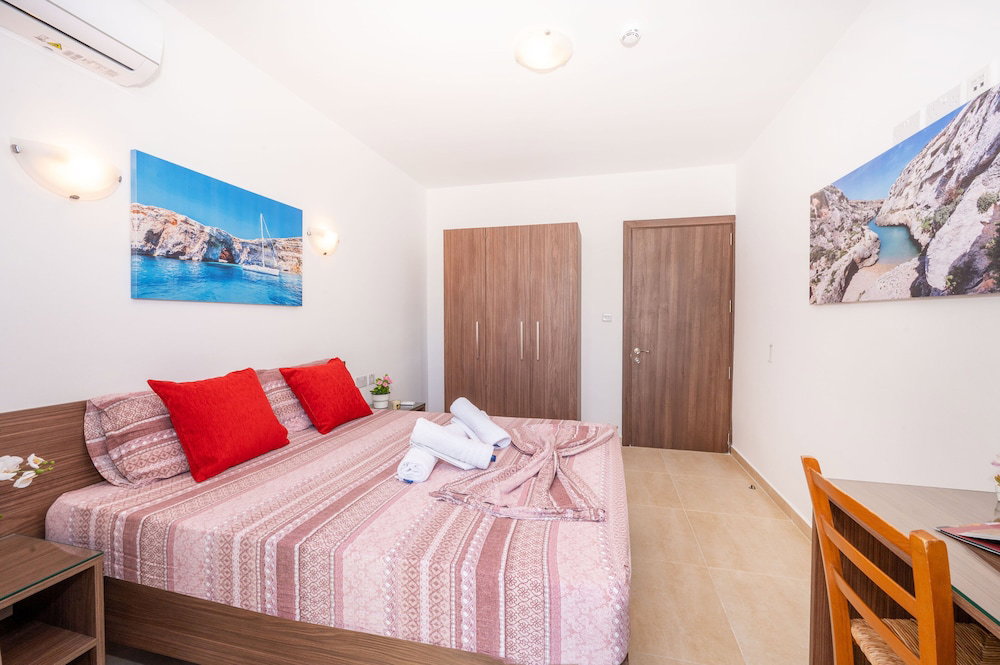 Sea Bliss 1 Bedroom Apartments By Getawaysmalta