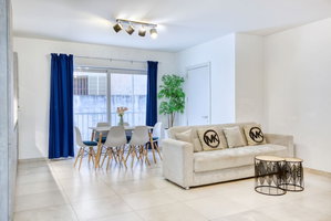 Hotel Central Msida Modern Bright Comfortable cazare Imsida