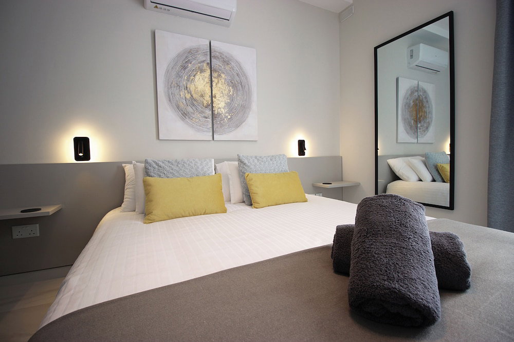 Hotel Cosy Spacious Penthouse Near Qawra Beach