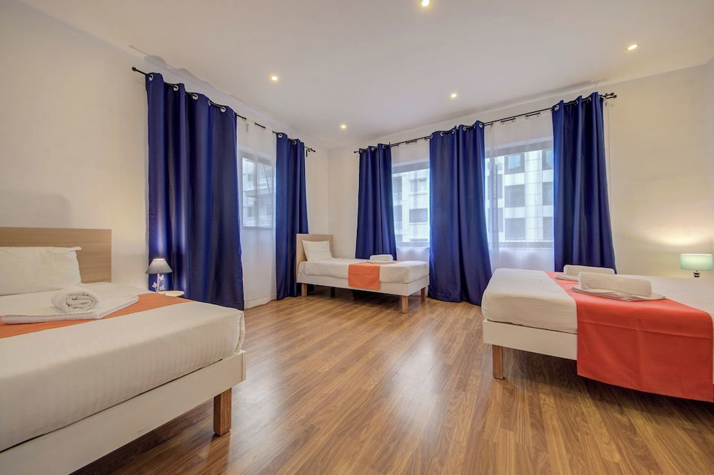Charming Sliema Apartment Off The Ferries Seafront