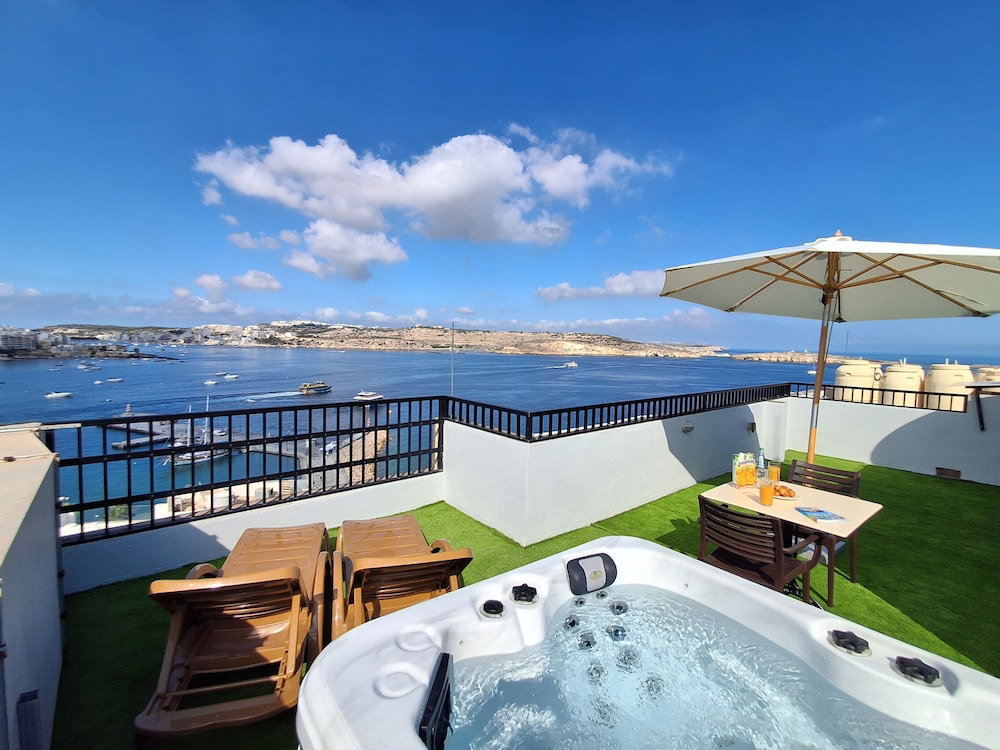 Hotel Islet Promenade Studio With Hot Tub And Panoramic Sea Views By Getawaysmalta