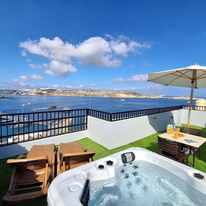 Hotel Islet Promenade Studio With Hot Tub And Panoramic Sea Views By Getawaysmalta cazare Bugibba