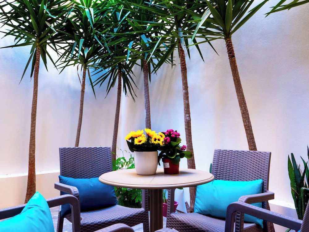Hotel Tranquil 2 Bedroom Cityscape Apartments