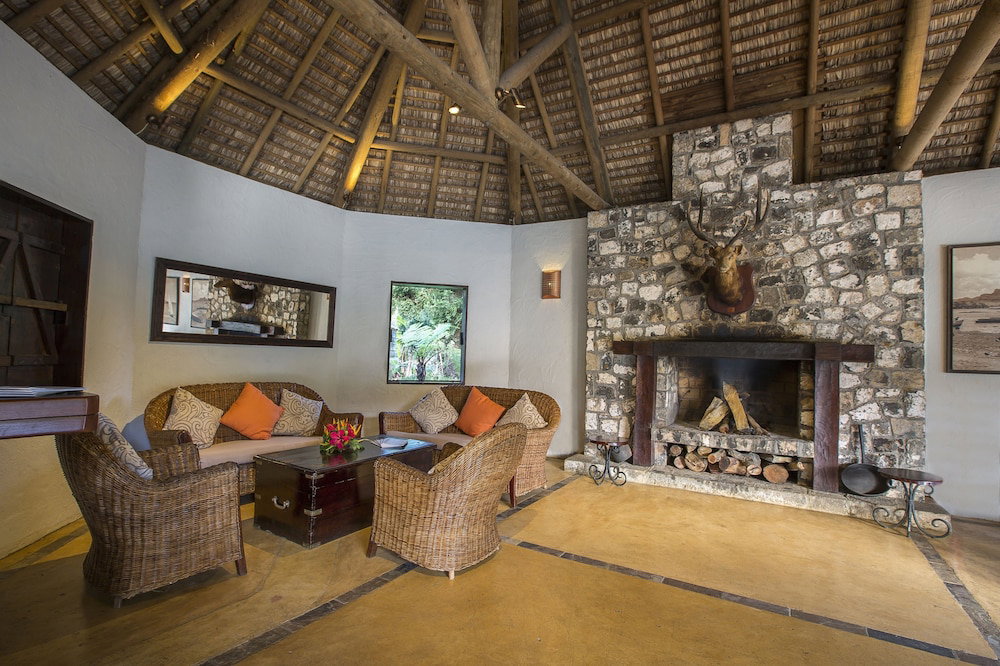 The Bay Club At Anahita