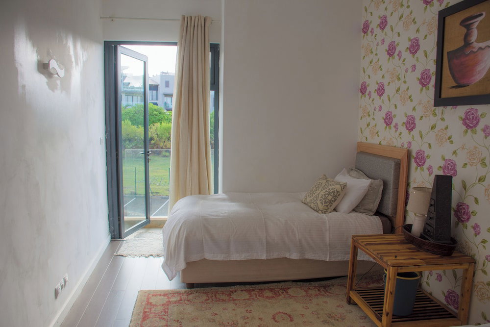 Azuri Apartment With Beach, Pools, Gym, Restaurants, Spa, Boats, Kids Corner