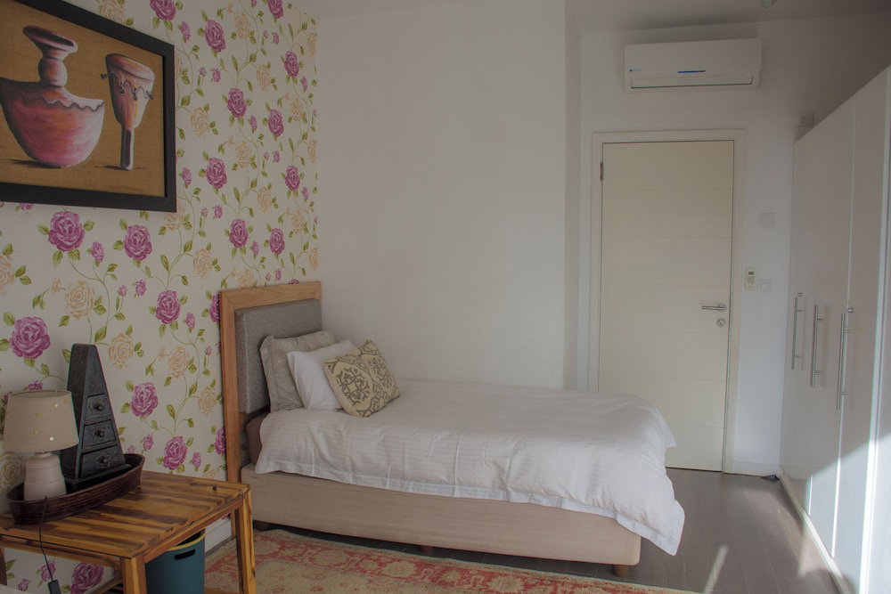 Azuri Apartment With Beach, Pools, Gym, Restaurants, Spa, Boats, Kids Corner