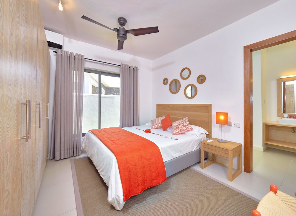 Corail Bleu Private Pool & Garden Villas With Lov