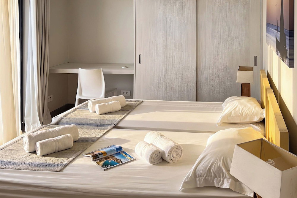 Hotel Villa Garden House Gh06, Pool & Holidays, 2 Min To Beach