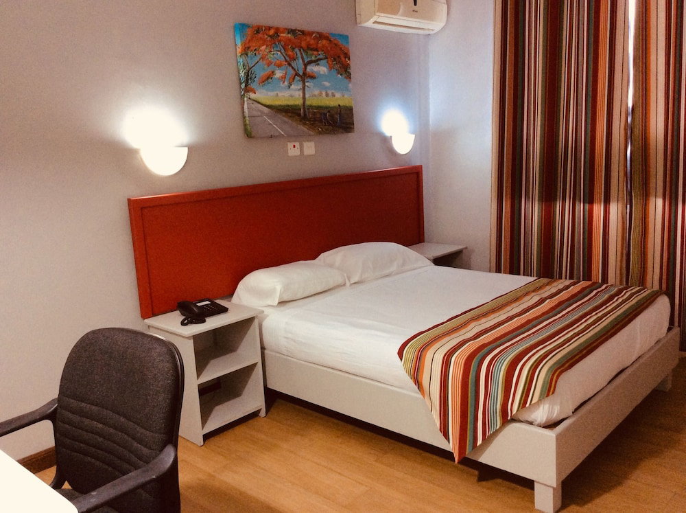 Hotel Le Champ De Mars B&B