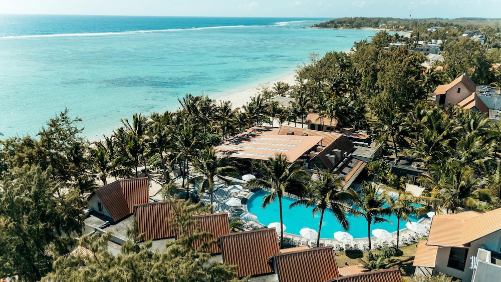 Hotel Crystals Beach Resort Belle Mare, A Member Of Radisson Individuals