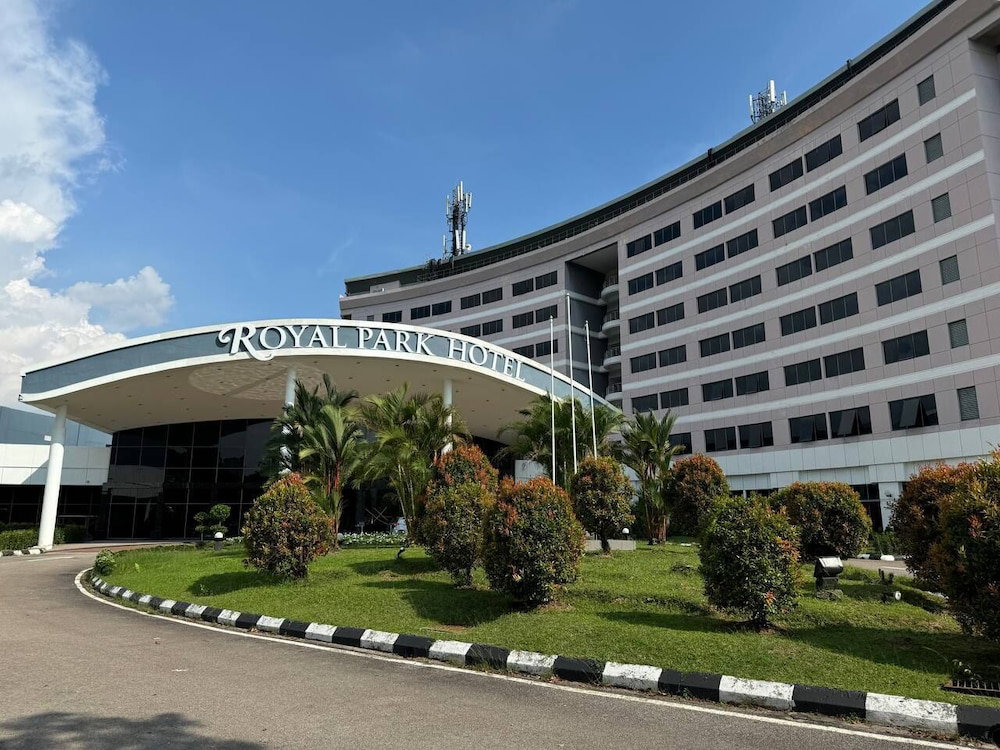 Hotel Royal Park Hotel At Uniten