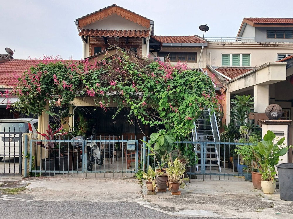 Hotel Serene Mountain Retreat In Kl - Entire House For Rent