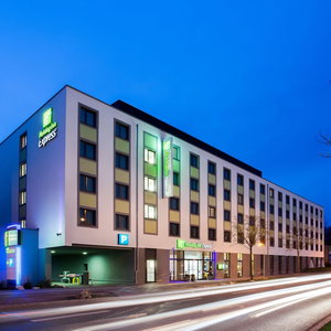Hotel Holiday Inn Express Augsburg cazare Augsburg