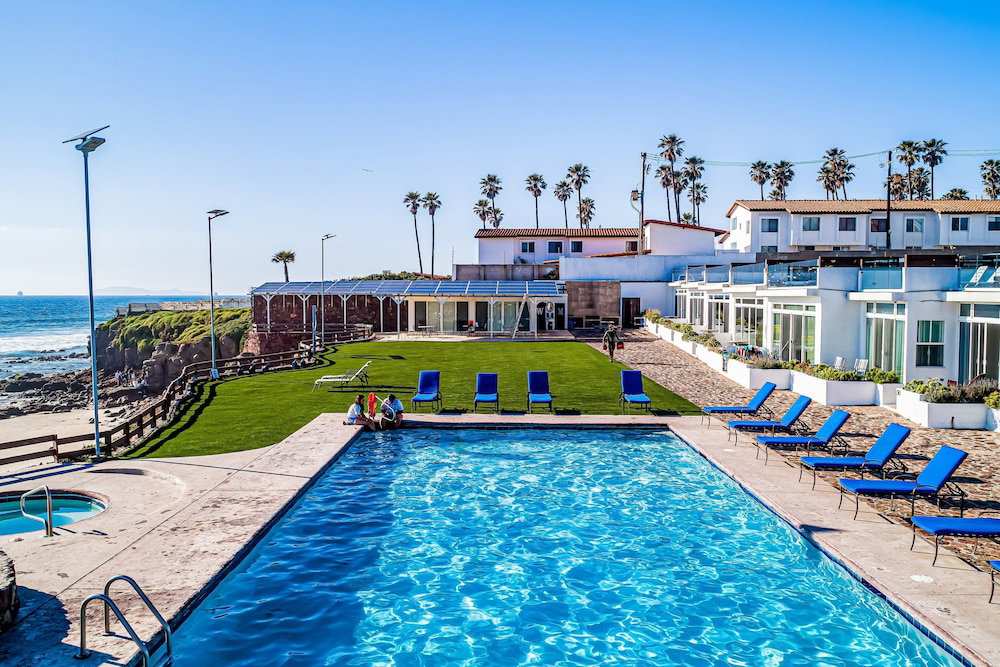 Hotel Dog-Friendly Home 3 Rows To Beach With Rooftop Deck, Pool, Hot Tub, & Kitchen