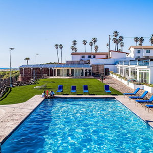 Hotel Dog-Friendly Home 3 Rows To Beach With Rooftop Deck, Pool, Hot Tub, & Kitchen cazare Rosarito