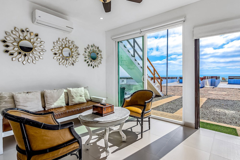 Hotel Dog-Friendly Ocean-View Retreat With Pool Access Plus Rooftop Deck, Ac