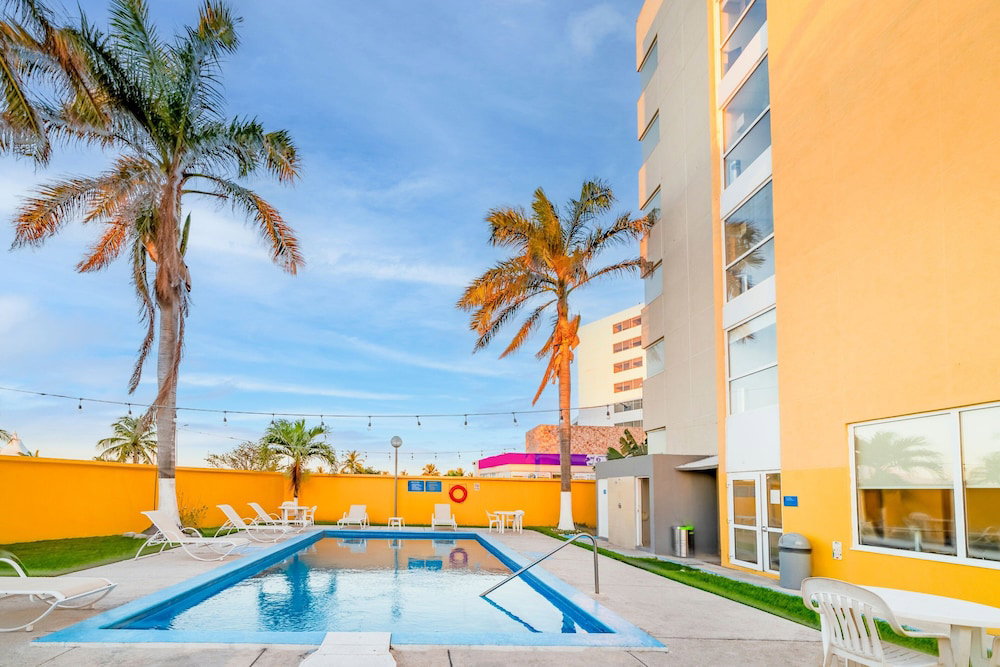 Hotel City Express By Marriott Ciudad Del Carmen
