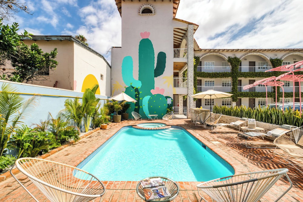 Hotel Beach House By Uliv